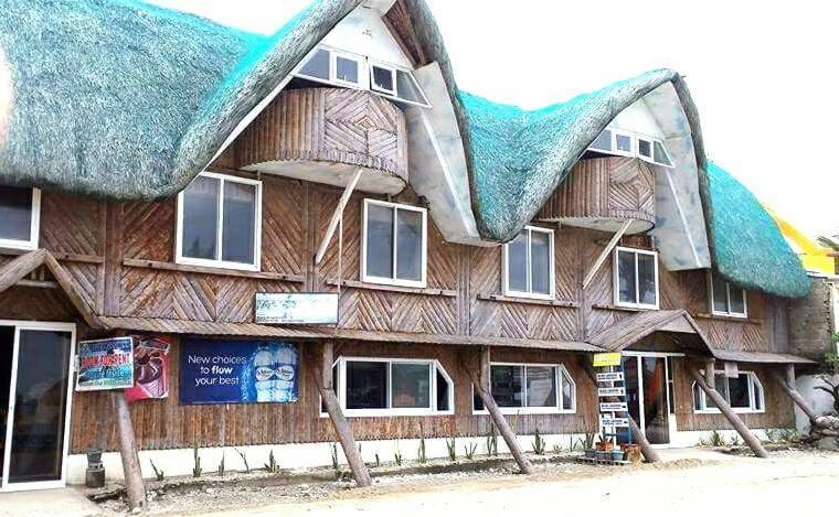 Blue Lagoon Inn And Restaurant, Pagudpud Mabubua 外观 照片