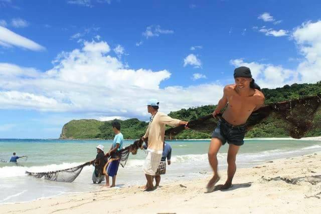 Blue Lagoon Inn And Restaurant, Pagudpud Mabubua 外观 照片