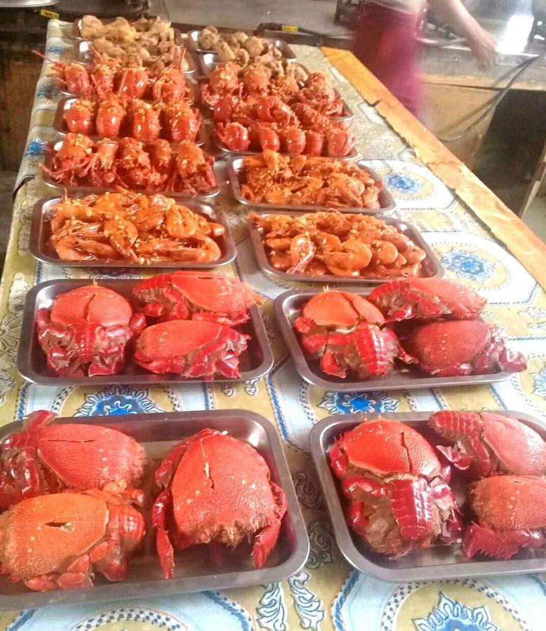 Blue Lagoon Inn And Restaurant, Pagudpud Mabubua 外观 照片